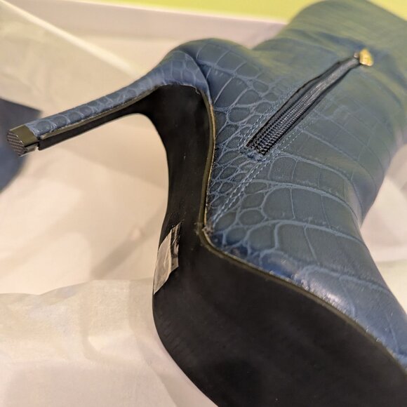 GUESS Faux Croc Leather Knee High Boots Cobalt Blue Sz6 - Picture 3 of 13